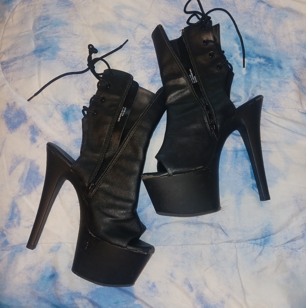 Pleasers black stripper heels size 8